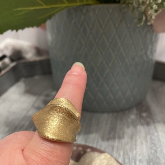 Matte Gold Ring-size 9 - Picture 6 of 13